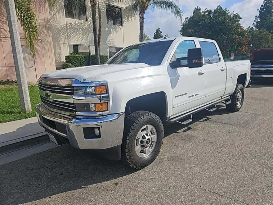 2015 Chevrolet Silverado 2500HD LT photo 1