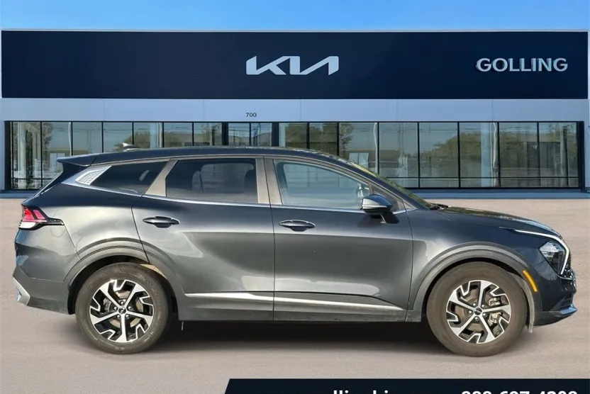 2023 Kia Sportage EX photo 1