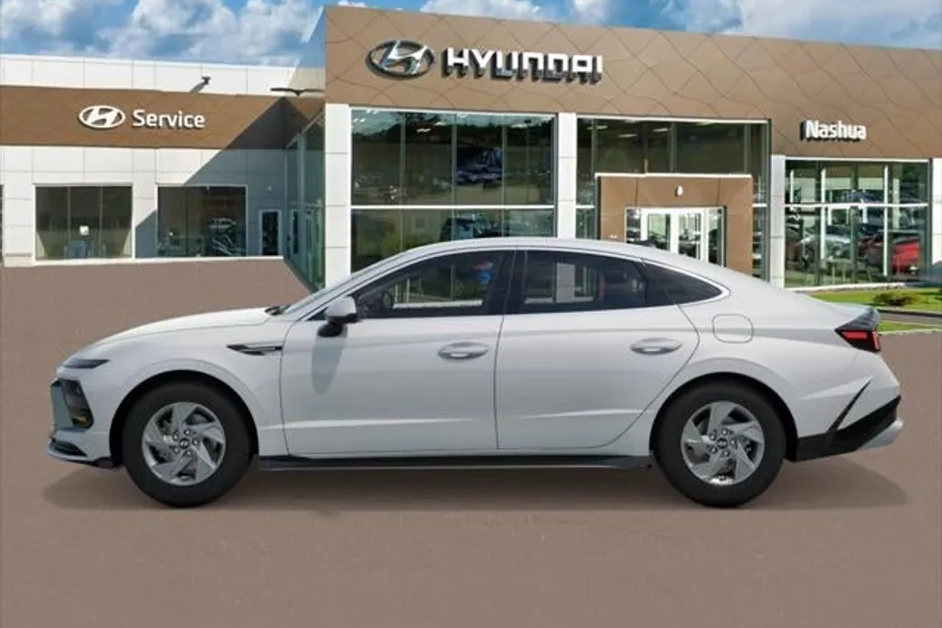 2026 Hyundai Sonata SE photo 1