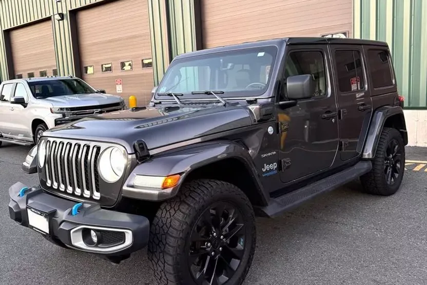 2022 Jeep Wrangler Unlimited Sahara 4xe photo 1