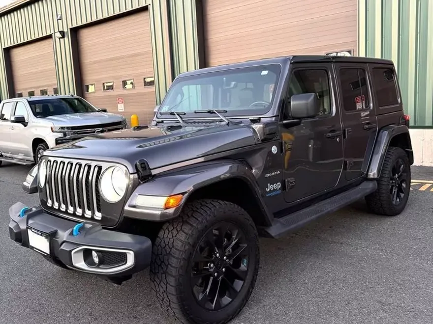 2022 Jeep Wrangler Unlimited Sahara 4xe photo 1