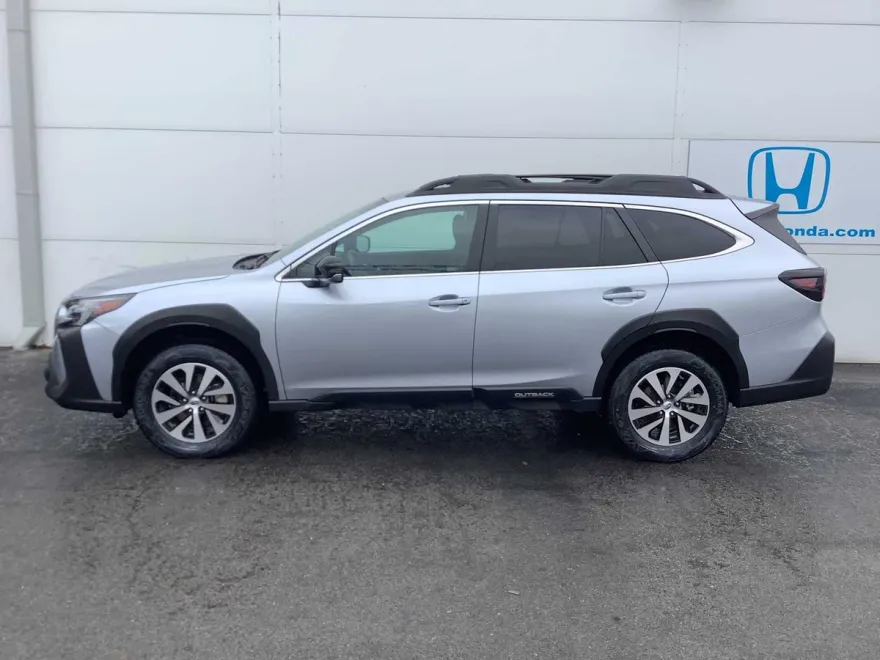 2024 Subaru Outback Premium photo 1