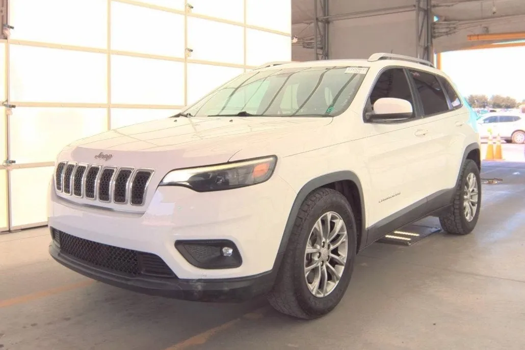 2019 Jeep Cherokee Latitude photo 1