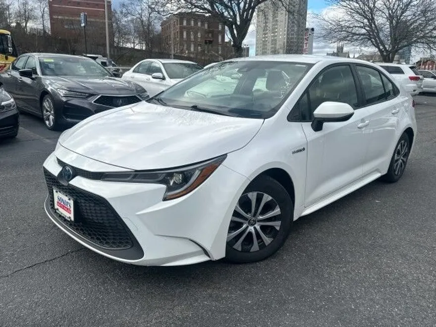 2021 Toyota Corolla Hybrid LE photo 1