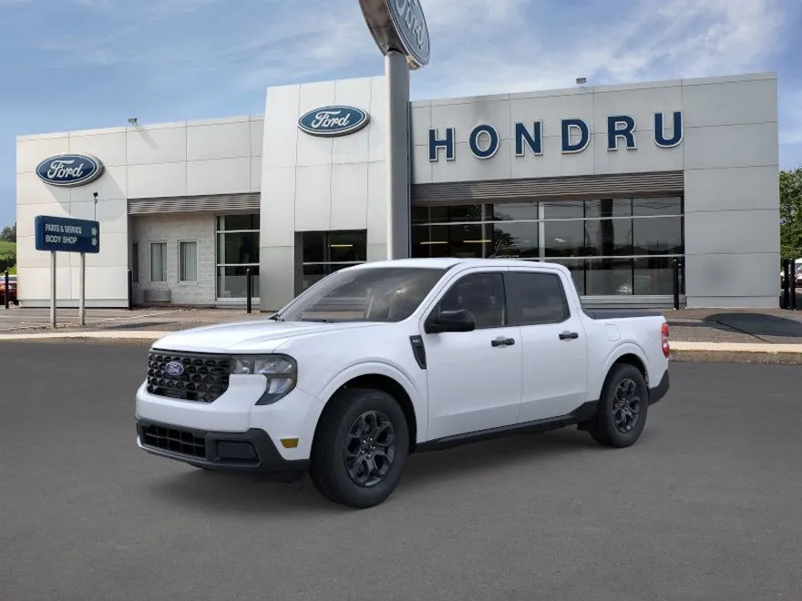 2025 Ford Maverick XLT photo 1