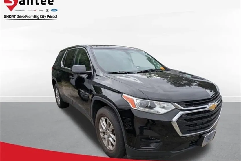 2019 Chevrolet Traverse LS photo 1