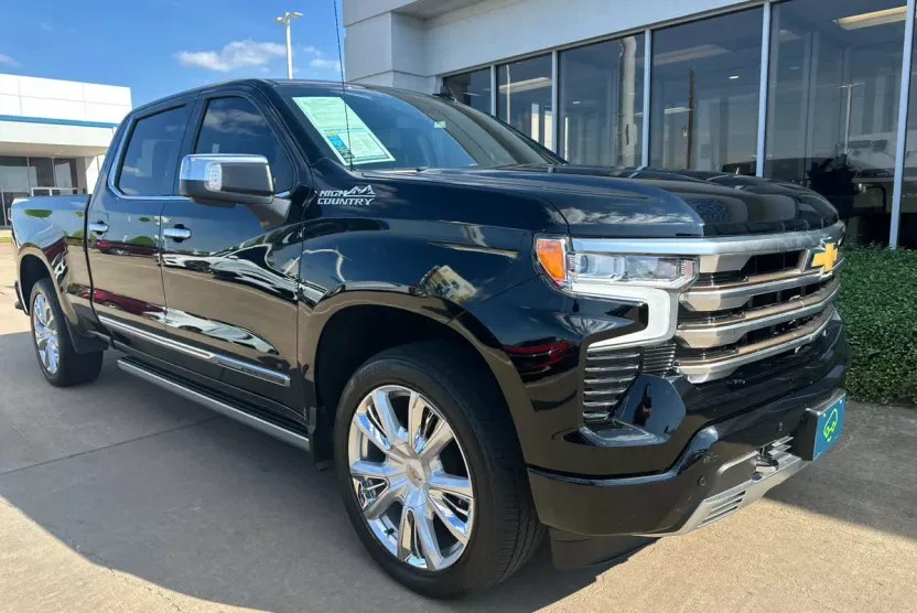 2022 Chevrolet Silverado 1500 High Country photo 1