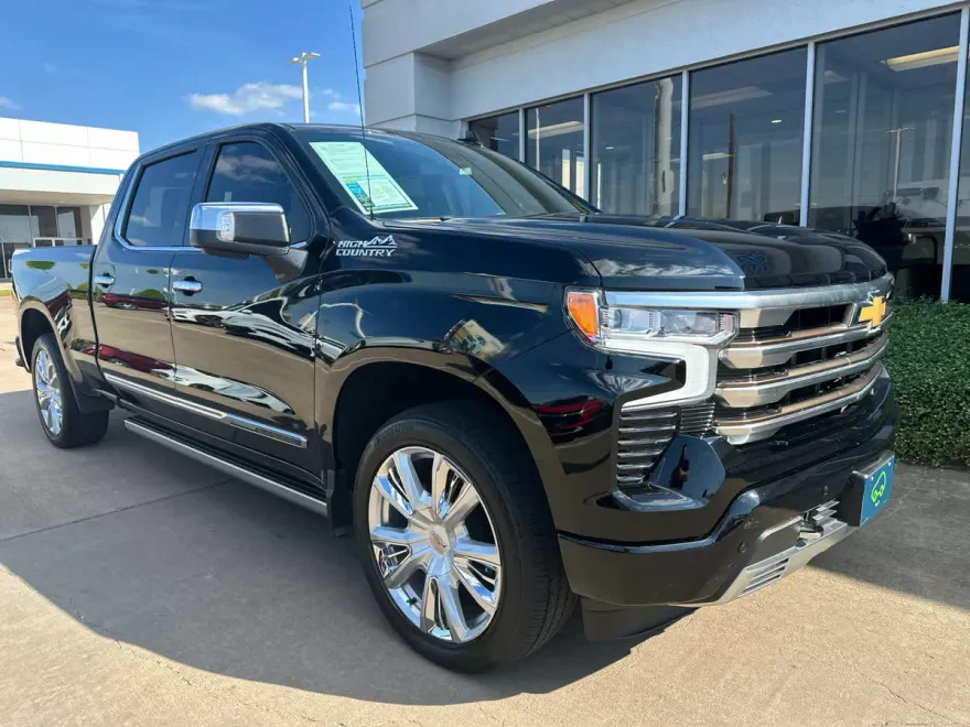 2022 Chevrolet Silverado 1500 High Country photo 1