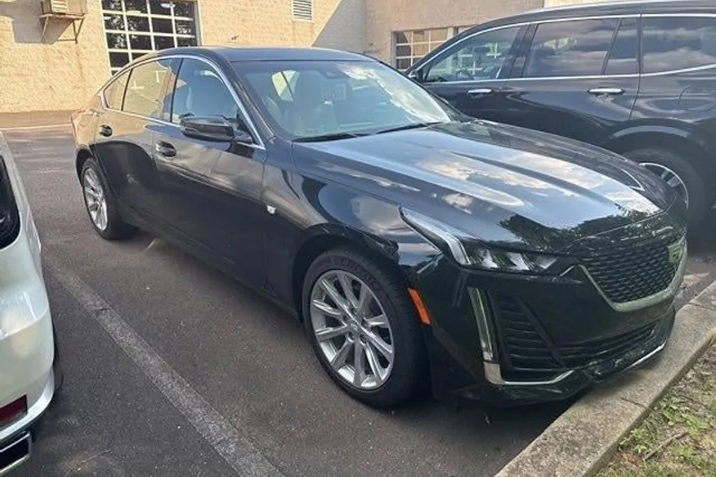 2023 Cadillac CT5 Luxury photo 1