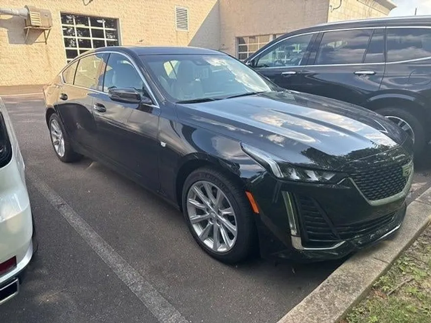 2023 Cadillac CT5 Luxury photo 1