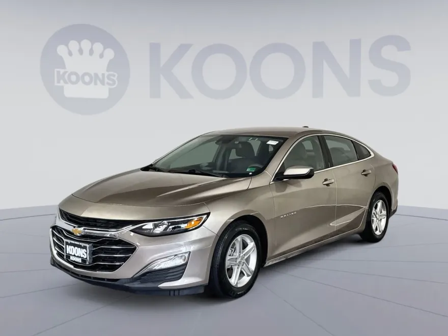 2022 Chevrolet Malibu LS photo 1