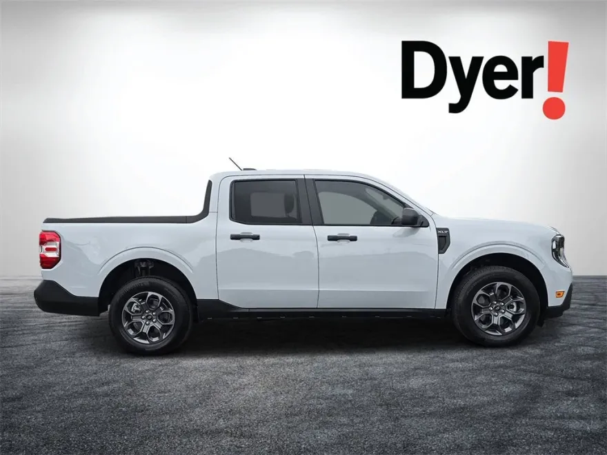 2025 Ford Maverick XLT photo 1