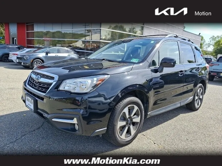 2017 Subaru Forester Premium photo 1