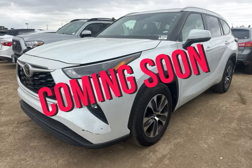 2023 Toyota Highlander L photo 1