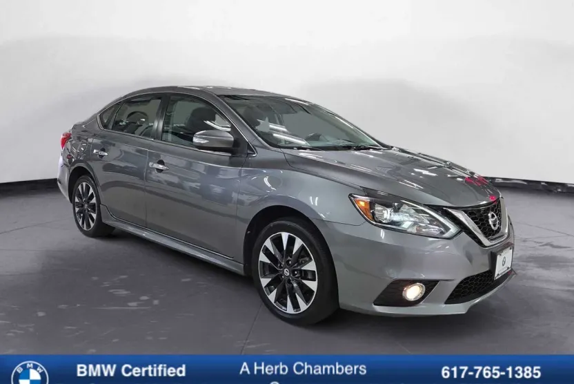 2019 Nissan Sentra SR photo 1
