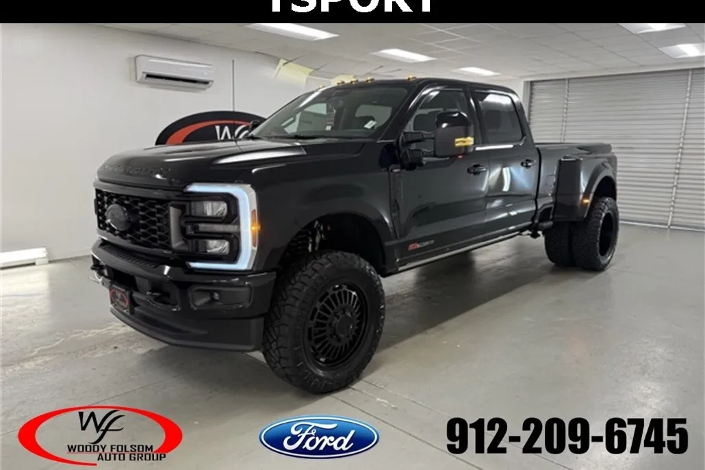 2025 Ford F-350 photo 1