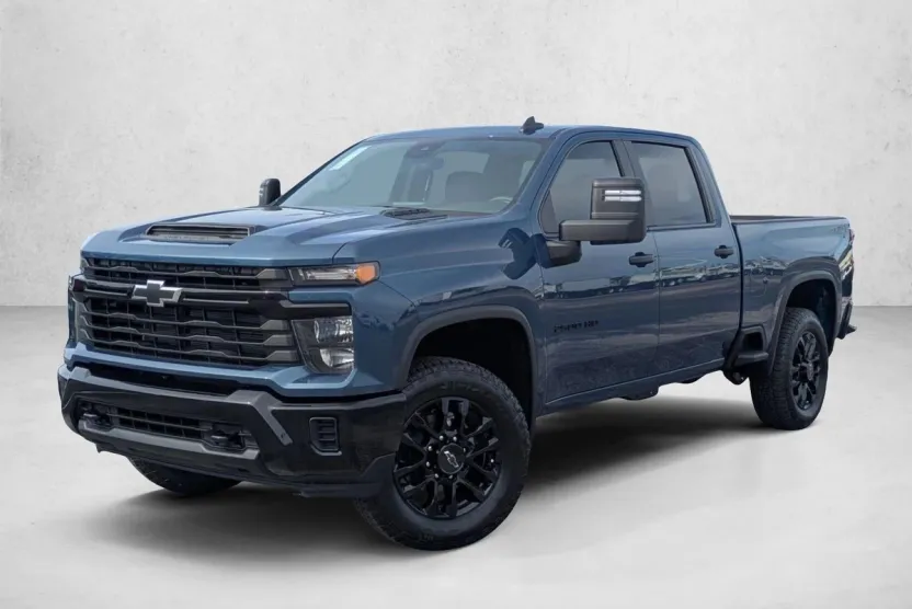 2025 Chevrolet Silverado 2500HD Custom photo 1