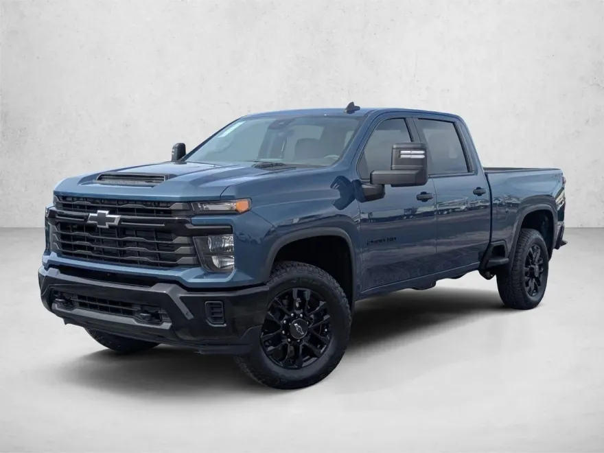 2025 Chevrolet Silverado 2500HD Custom photo 1