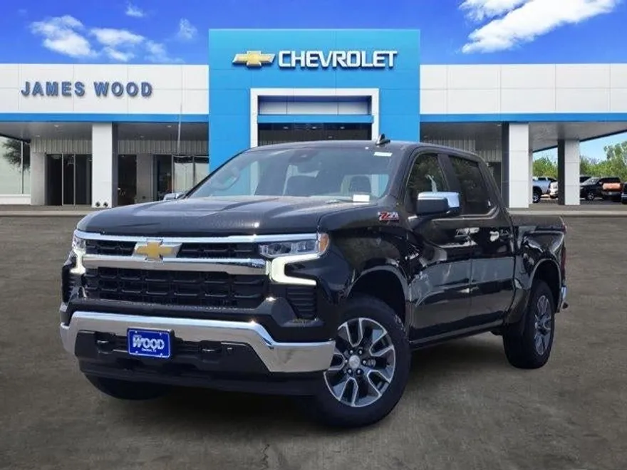 2026 Chevrolet Silverado LT photo 1