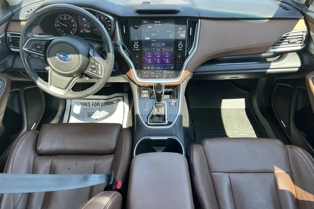 2022 Subaru Outback Touring photo 1