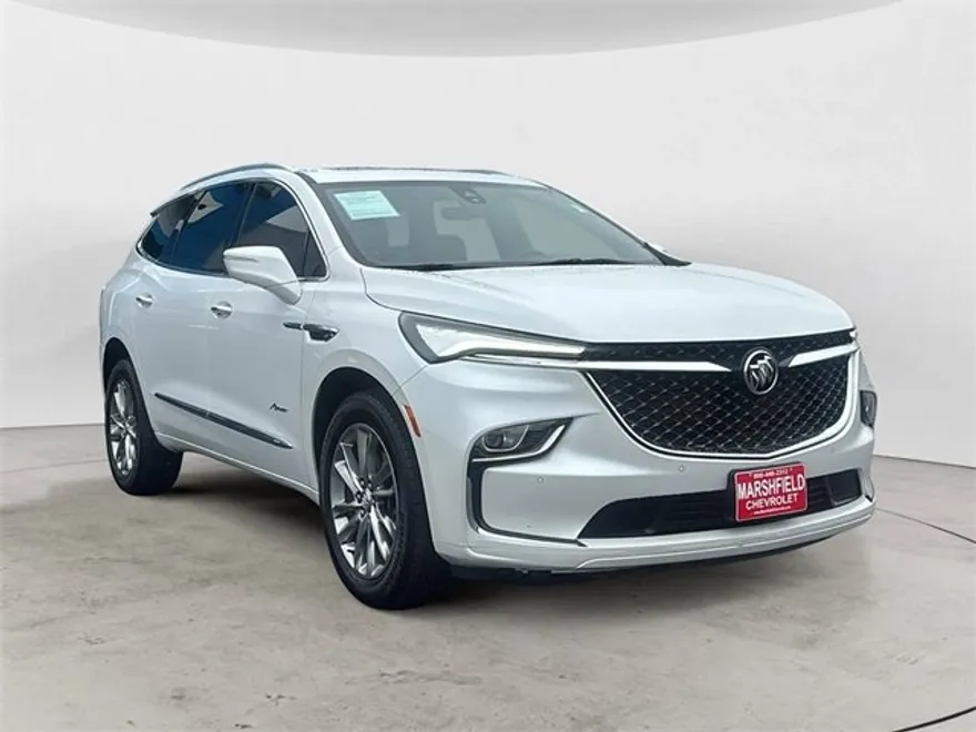 2024 Buick Enclave Avenir photo 1