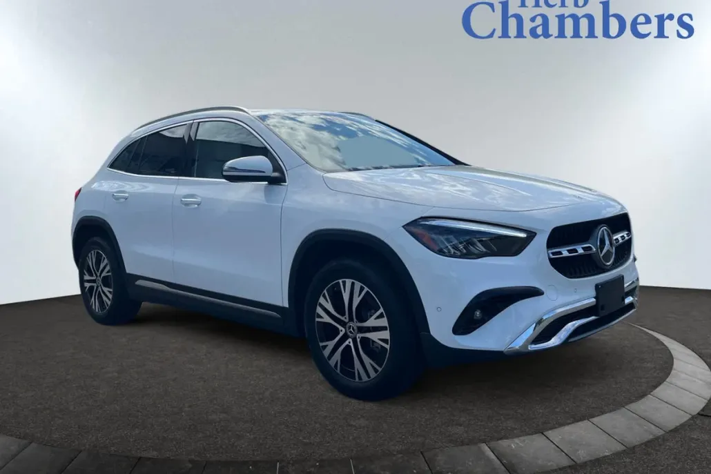 2025 Mercedes Benz GLA 250 4MATIC photo 1