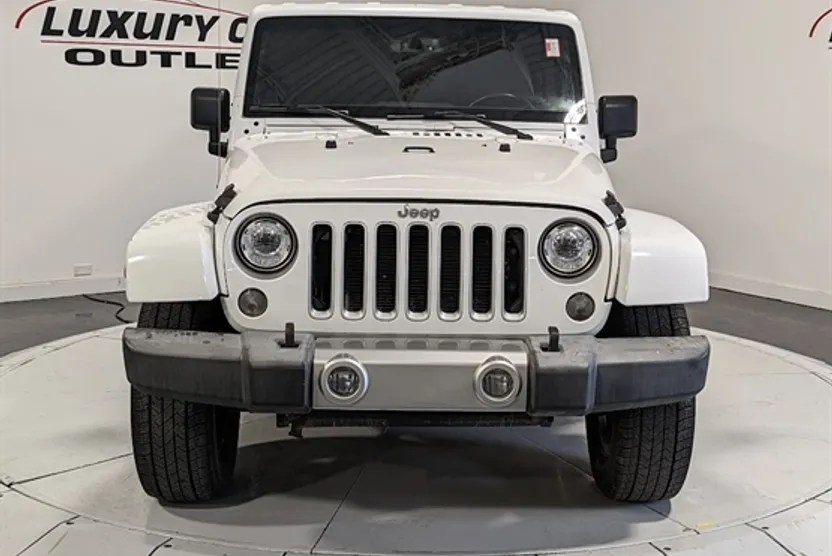 2018 Jeep Wrangler Unlimited Sahara photo 1