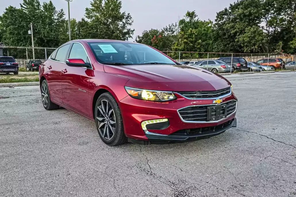 2017 Chevrolet Malibu 1LT photo 1