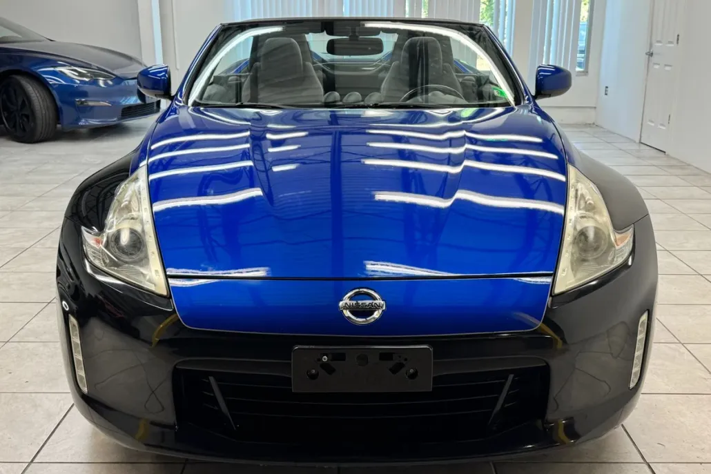 2016 Nissan 370Z Touring Sport photo 1