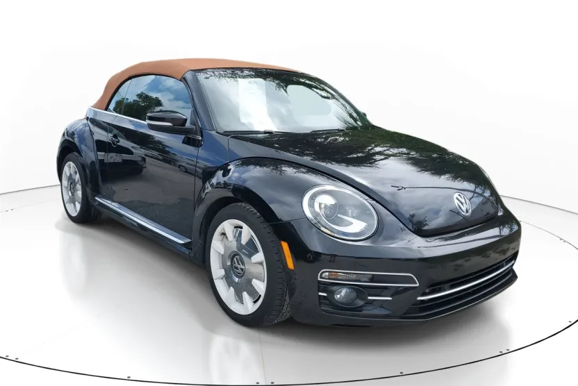 2019 Volkswagen Beetle Convertible Final Edition SE photo 1