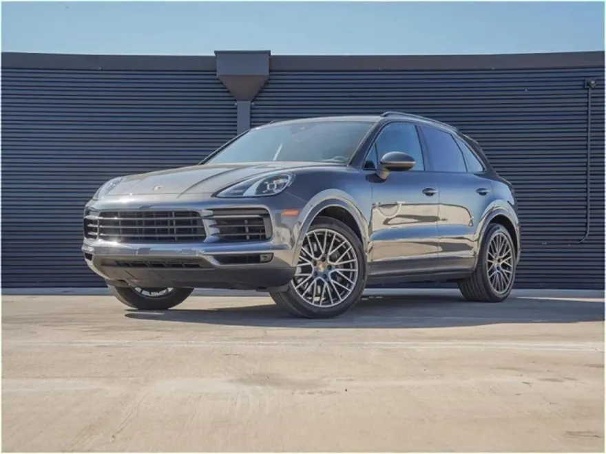 2022 Porsche Cayenne Base photo 1