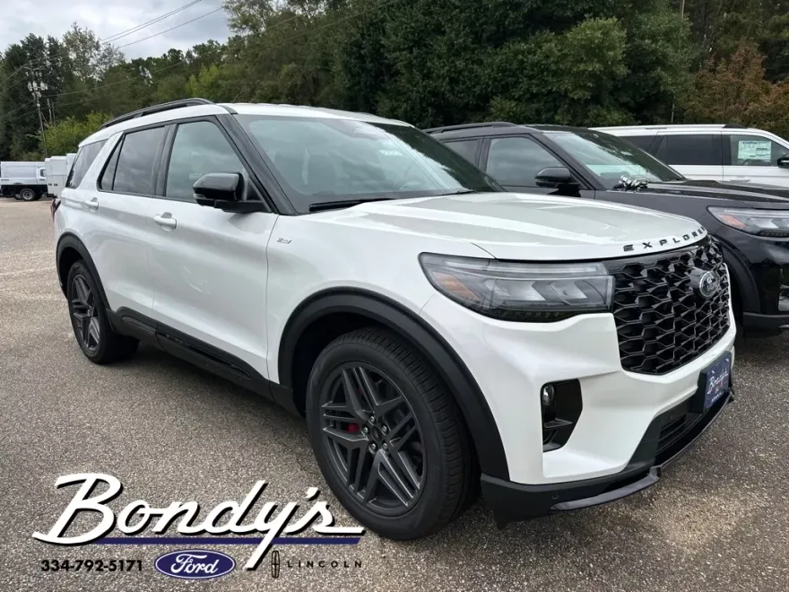 2025 Ford Explorer ST-Line photo 1