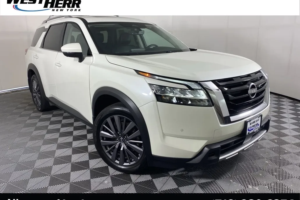 2024 Nissan Pathfinder SL photo 1