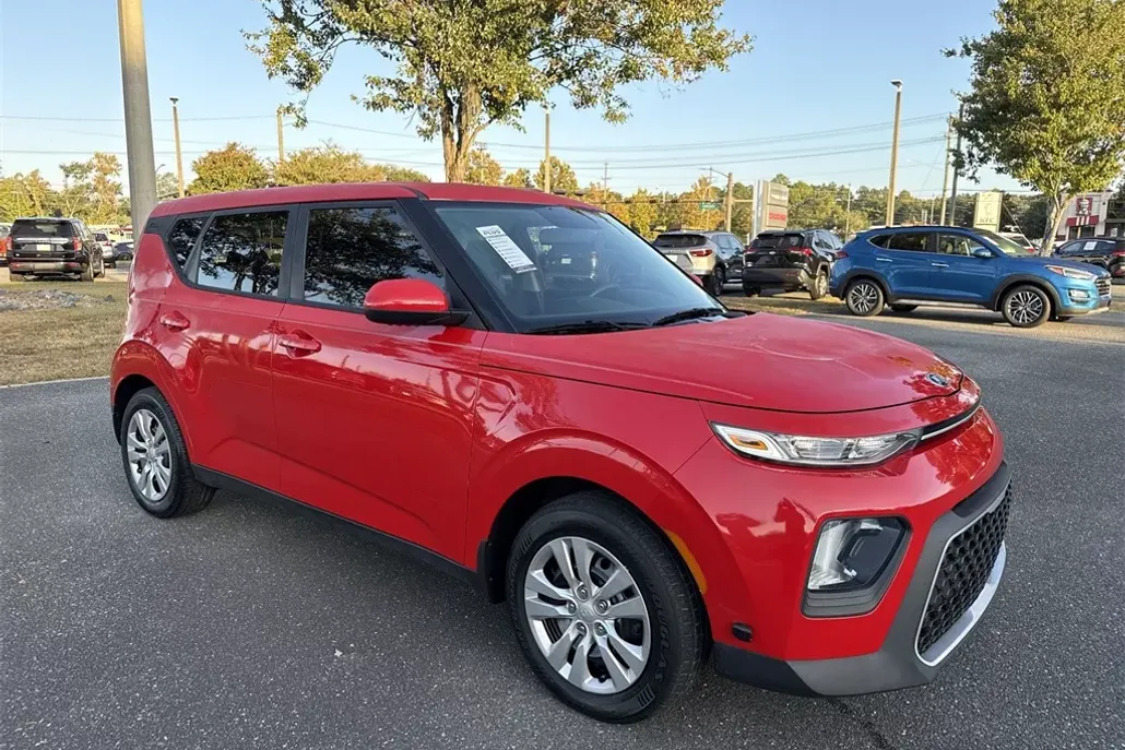 2020 Kia Soul LX photo 1