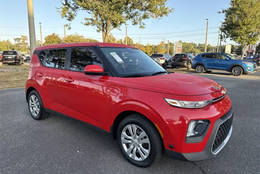 2020 Kia Soul LX photo 1