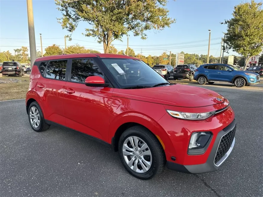 2020 Kia Soul LX photo 1