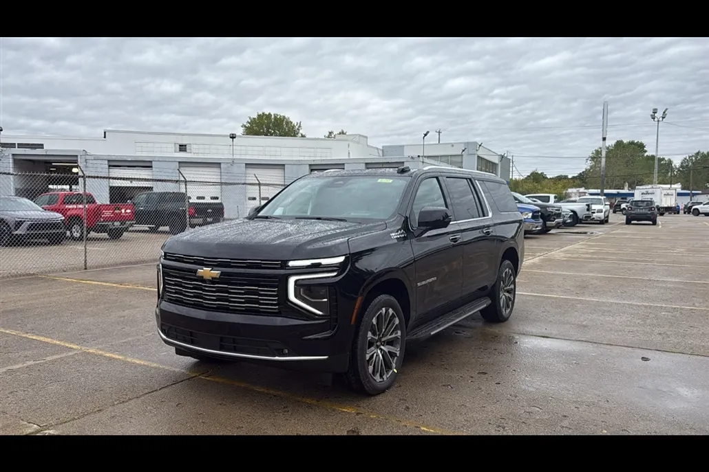 2026 Chevrolet Suburban High Country photo 1