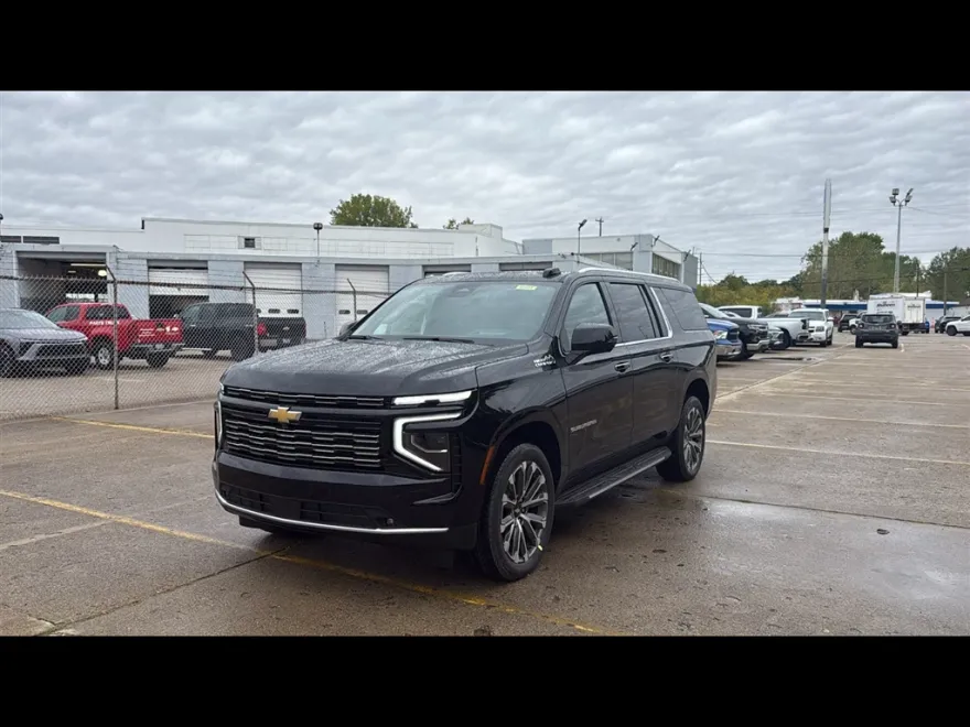 2026 Chevrolet Suburban High Country photo 1