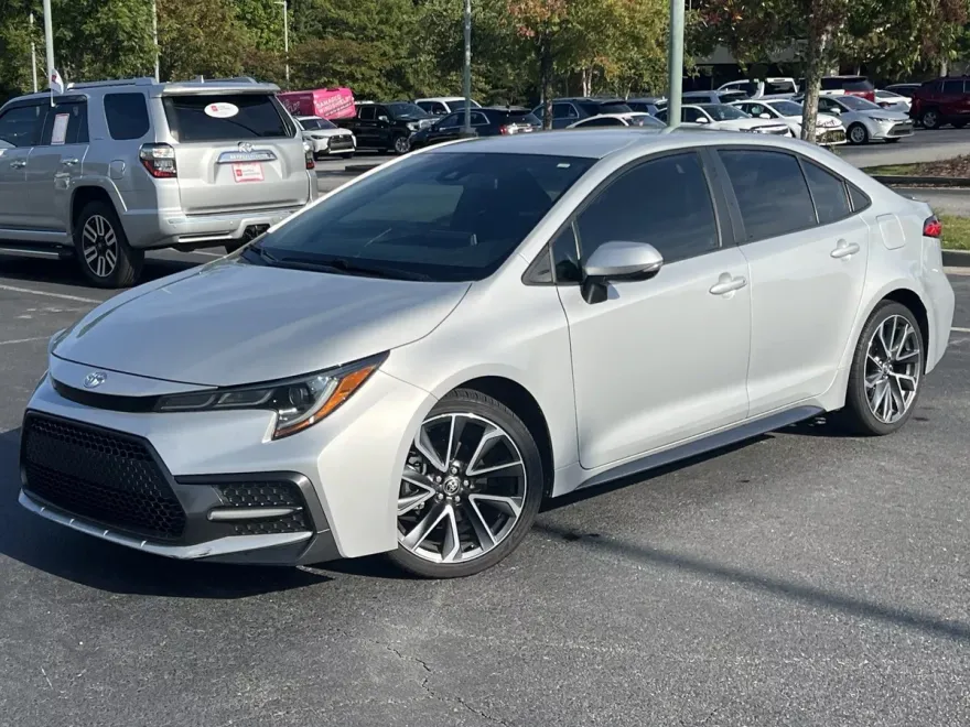2021 Toyota Corolla SE photo 1