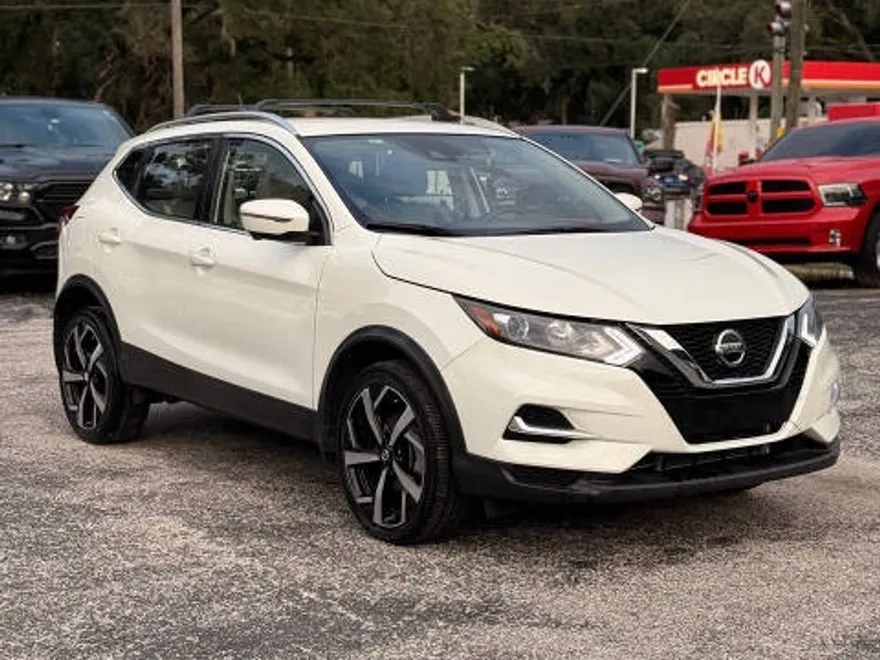 2021 Nissan Rogue Sport SL photo 1