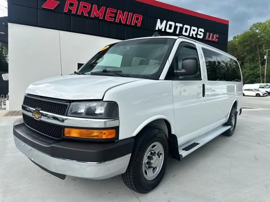 2021 Chevrolet Express 3500 Cargo photo 1