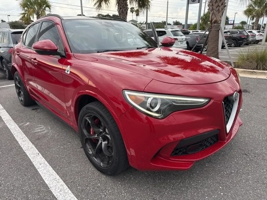 2018 Alfa Romeo Stelvio Quadrifoglio photo 1