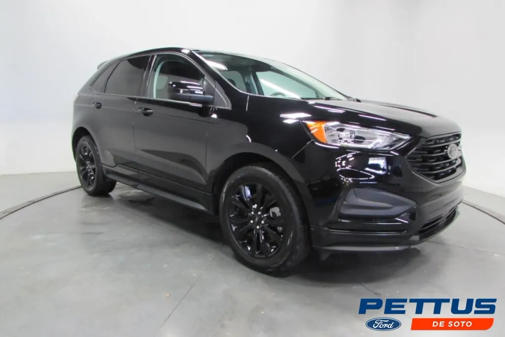 2024 Ford Edge SE photo 1