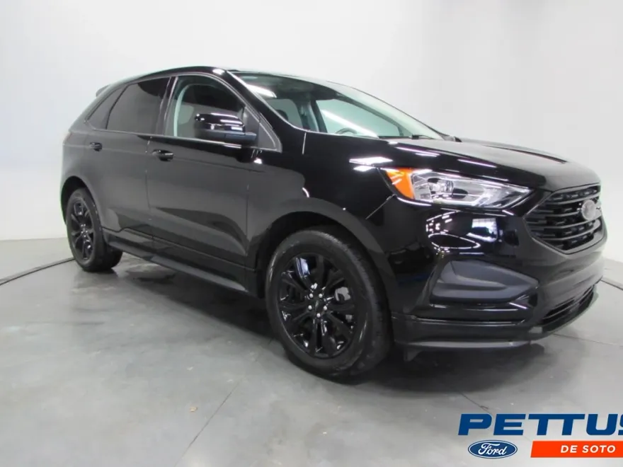 2024 Ford Edge SE photo 1