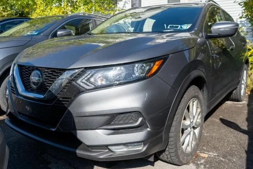 2022 Nissan Rogue Sport SV photo 1