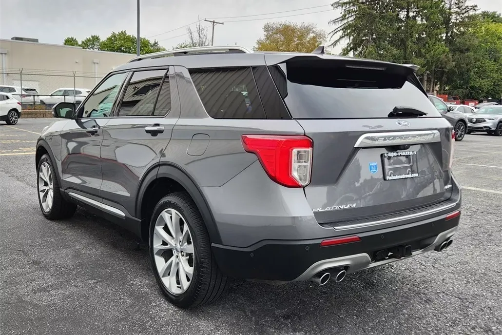 2021 Ford Explorer Platinum photo 1