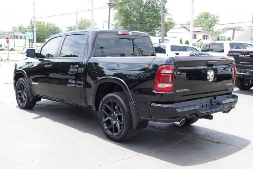 2022 Ram 1500 Laramie photo 1