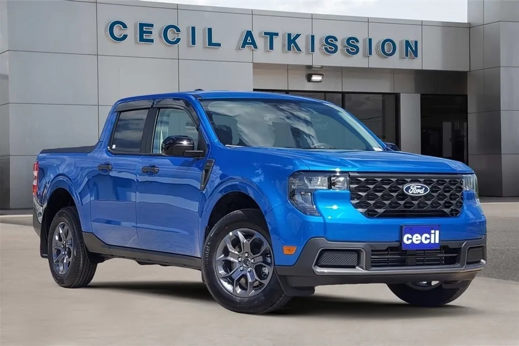 2025 Ford Maverick XLT photo 1