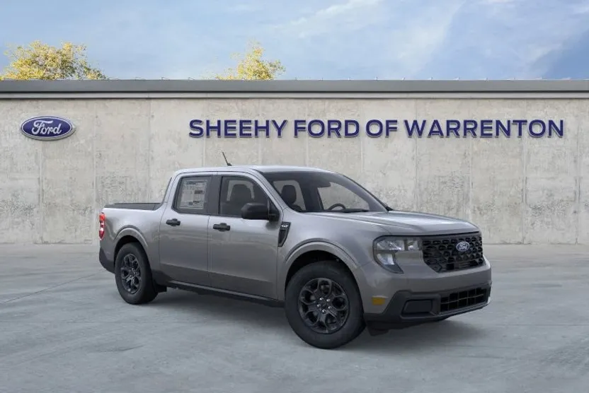 2025 Ford Maverick XLT photo 1