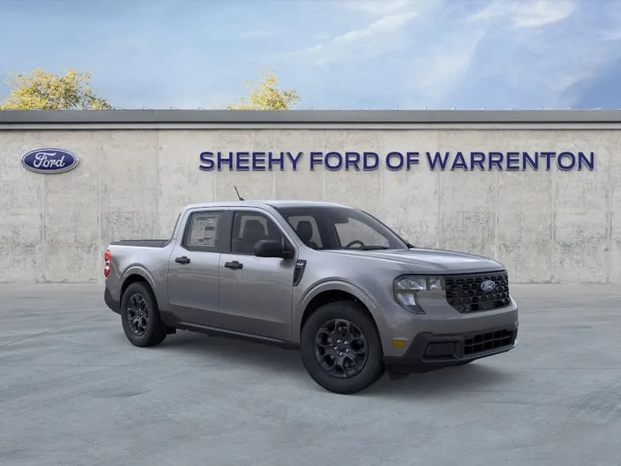 2025 Ford Maverick XLT photo 1